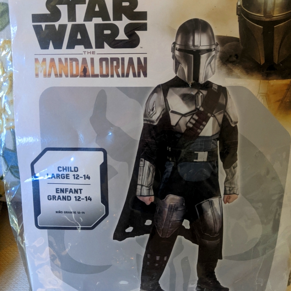 Spirit kid's Mandalorian costume only worn once great condition!
